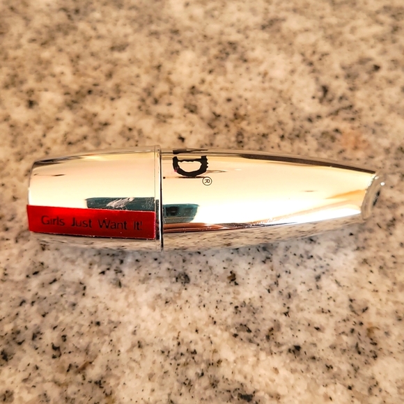 BedHead Lipstick - Luxury - Picture 2 of 5